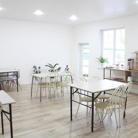 Jardin Hotel Актобе Екстериор снимка