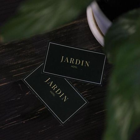Jardin Hotel Актобе Екстериор снимка
