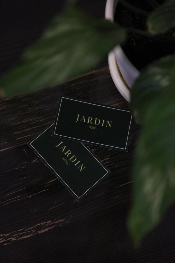 Jardin Hotel Актобе Екстериор снимка